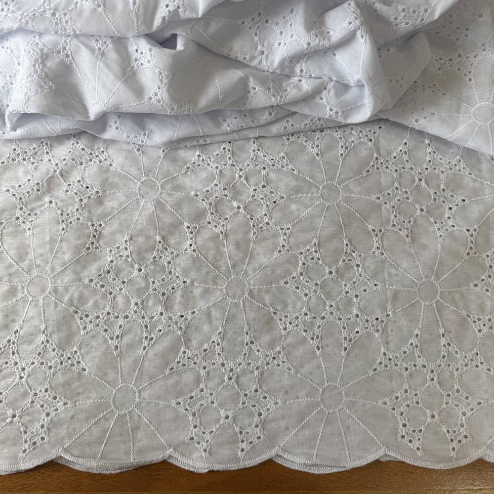 Tecido Laise de Algodão Bordado - Branco