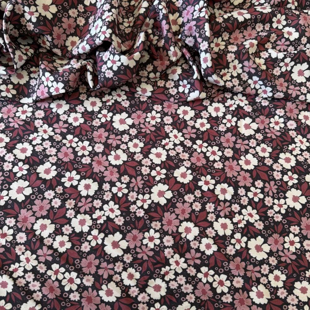 Tecido Estampado Viscoseda - Floral Margaridas Vinho - Atacado