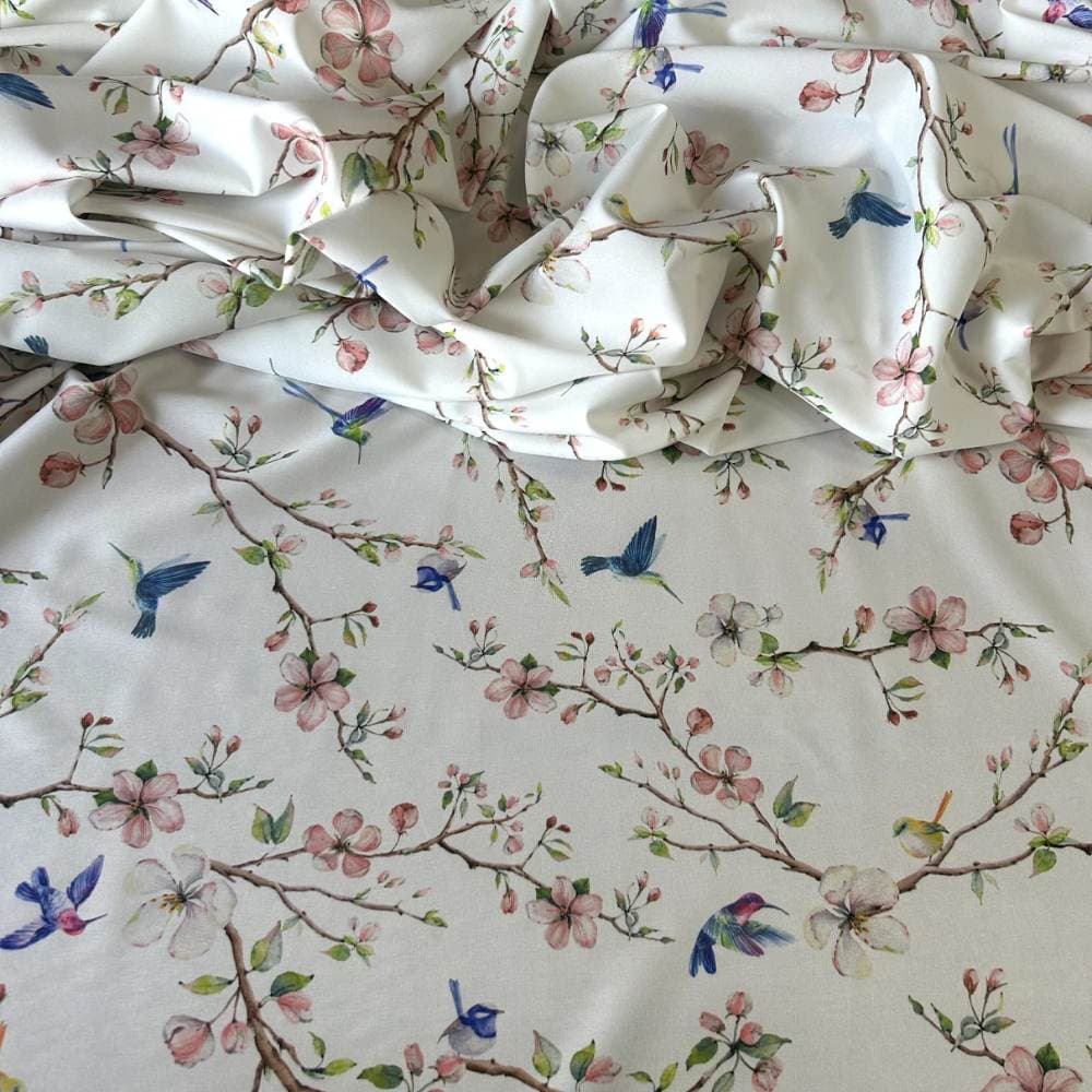 Tecido Estampado Viscoseda Beija - Flor - Atacado