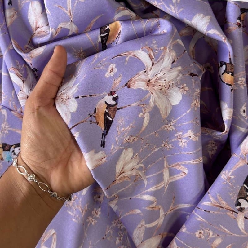 Tecido Estampado Viscoseda Floral Delicado Lilás